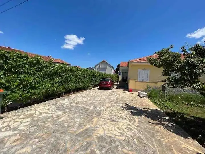 Oaza Rooms location